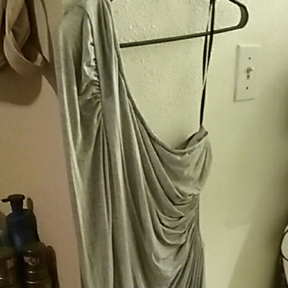 Dress - Picture 3 of 6